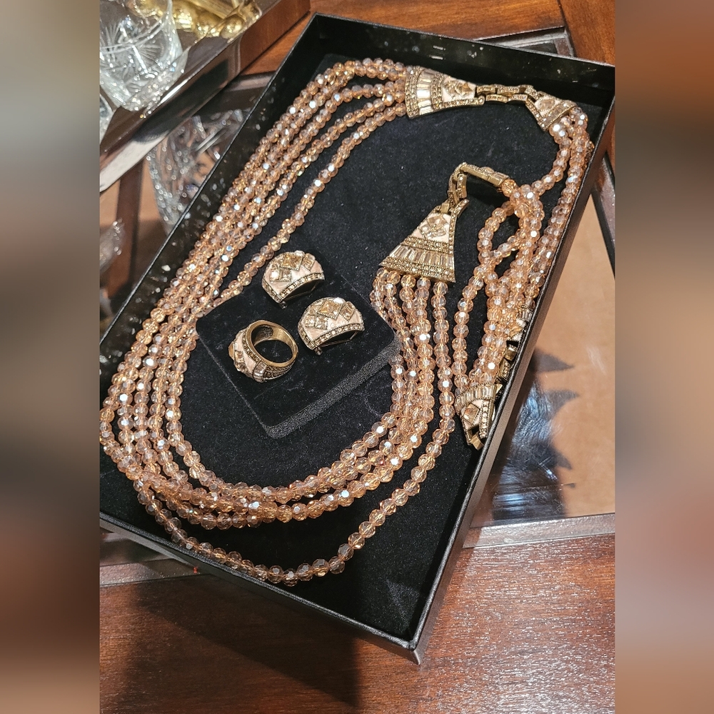 Heidi Daus Elegant "Chougny-Gold" Jewelry Set